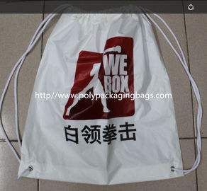 Weißer doppelter Plastikzugschnur-Rucksack für das Reiten, Spielen, schwimmend