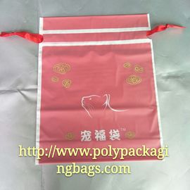 Feuchtigkeitsfestes Rot bereifte Druckzugschnur-Taschen-gepaßtes Weihnachtsgeschenk