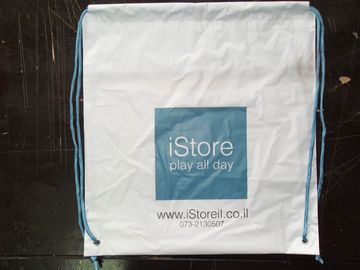 Kundengebundene weiße Plastikzugschnur-Rucksack-Apple Store-Einkaufstasche