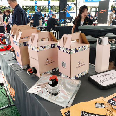 Textured Surface Bag in Box Kunststoffbehälter mit Ausguss geeignet für Lebensmittelflüssigkeitsverpackungen Anwendungen